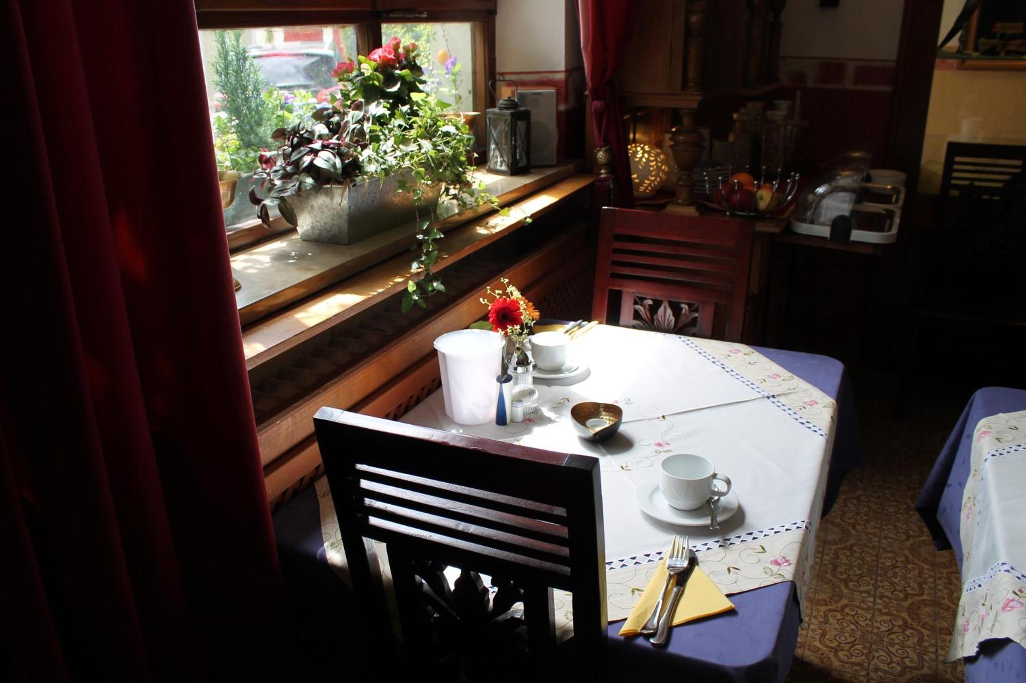 Kreuzerhof Hotel Garni Ротенбург-на-Таубере Экстерьер фото