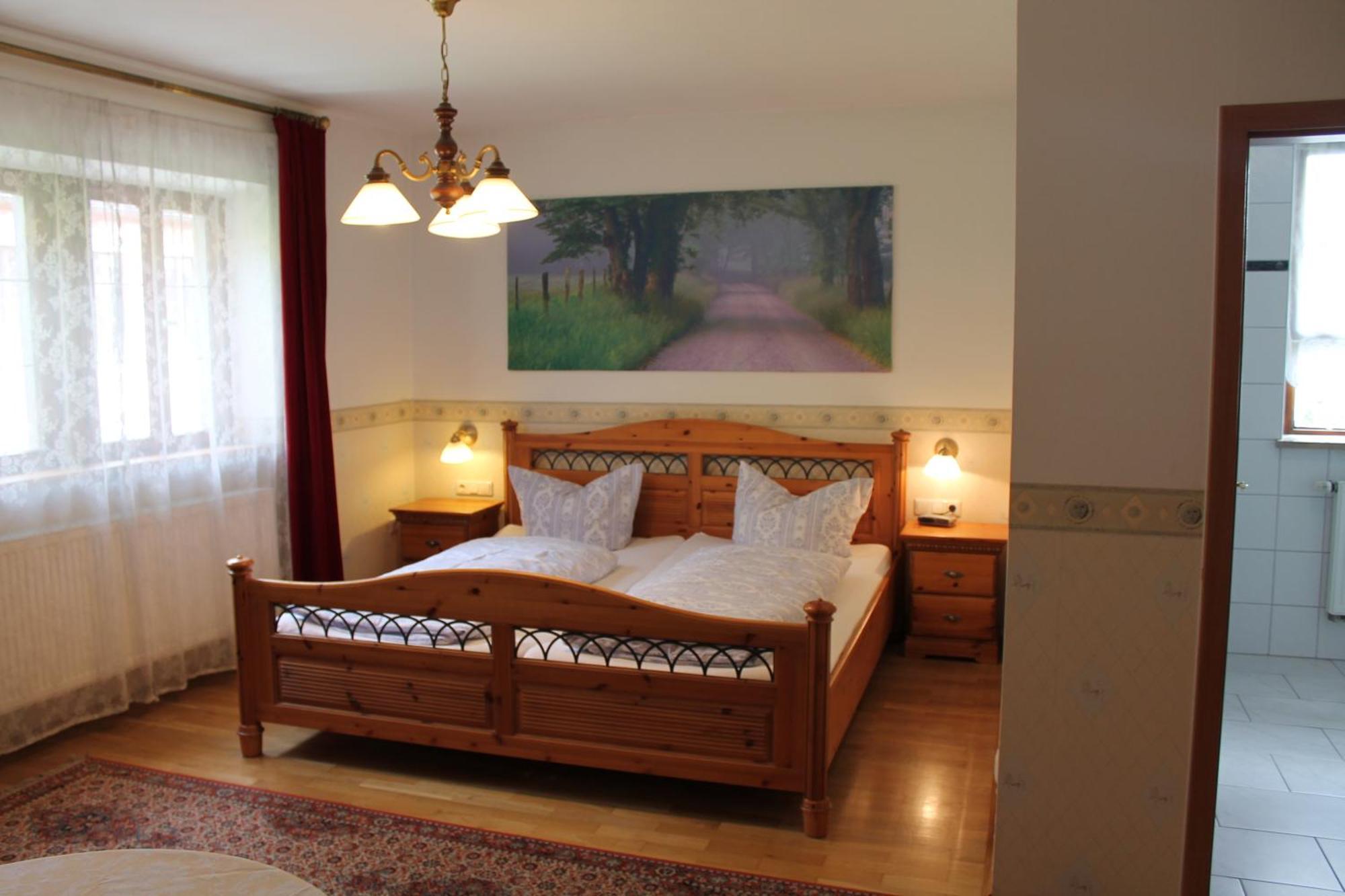 Kreuzerhof Hotel Garni Ротенбург-на-Таубере Экстерьер фото